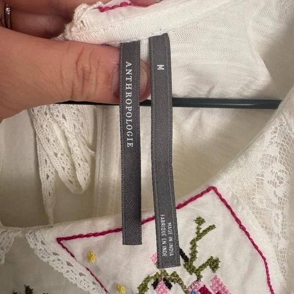 Anthropologie White Embellished Collard Cottage Embroidered Short Sleeve Medium - Picture 3 of 4